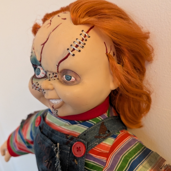 Bride of Chucky/Child's Play Life-sized 25in Chucky Doll 1998 - Picture 10 of 12